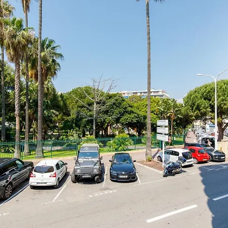 Les 3 Palmiers Yourhosthelper * カンヌ